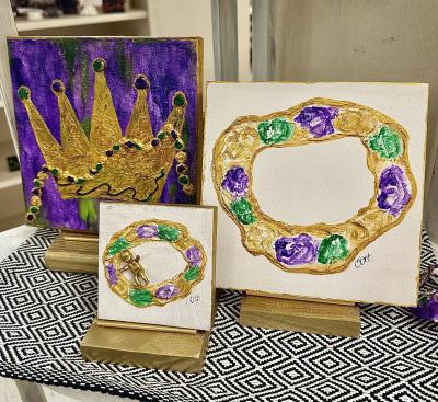 4x4 King Cake w stand